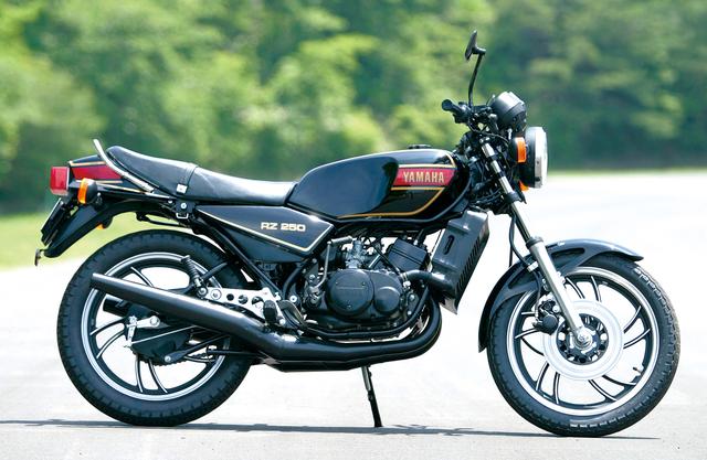 画像: グラフィックのベースとなったのは、コチラ! YAMAHA RZ250 (1980年)