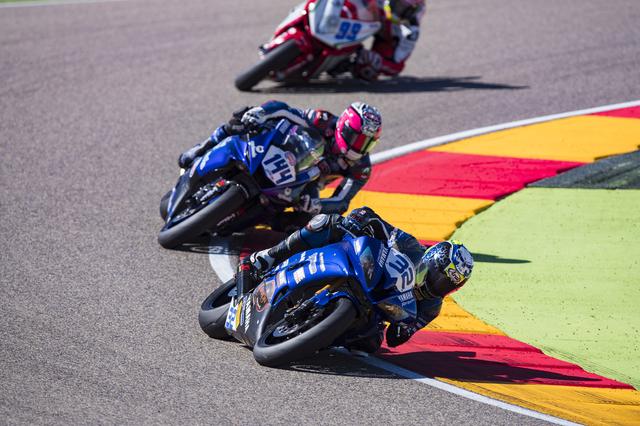 画像: 先行する#32がモライス、#144がマヒアス R6の新型と旧型、顔が違うんですね