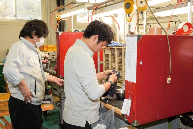 画像: 歴史に裏付けられた熟練の職人軍団が製造‼