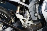 画像: 1993年にデビューしたTZR50R、エンジンはYZ80用をベースにしたセル付きのもの。リアサスペンションはリンクレスのモノクロスサスで、ダンパーにはガス封入式のビルシュタインタイプのものが使用されている。