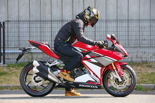 画像: RIDING POSITION(身長175㎝ 体重64㎏)
