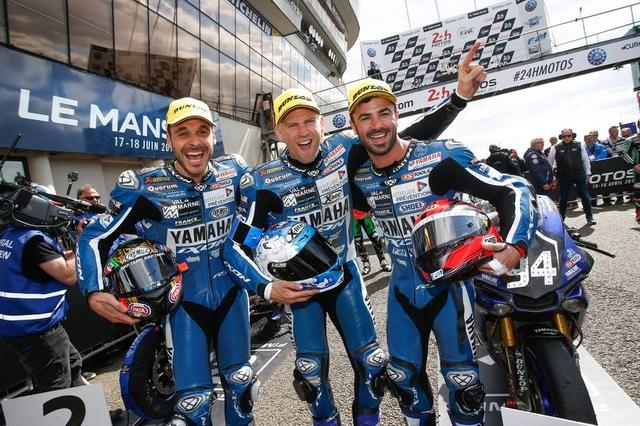 画像: 左からカネパ、チェカ、ディ・メリオ ディ・メリオは08年GP125チャンピオン、そうそうたるメンバーですね