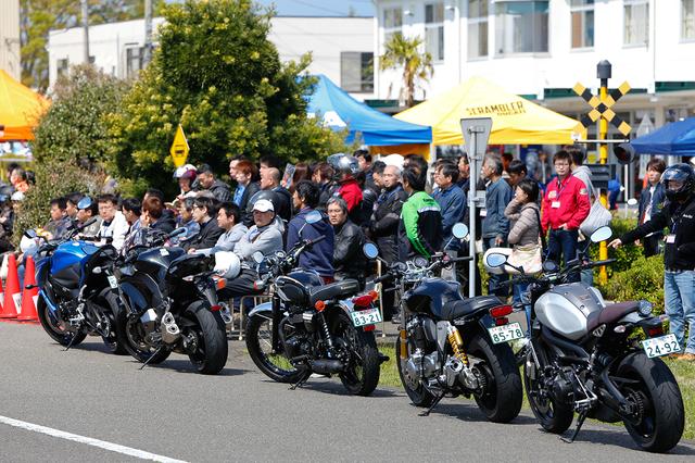 画像: 試乗車として用意されたのは、ホンダ、ヤマハ、スズキ、カワサキの国内メーカーに加え、ハーレーダビッドソン、ドゥカティ、KTM、トライアンフ、ヴェスパ、モトグッチなど10メーカーの40台。
