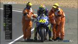 画像: 再スタートできなかったロッシ がっくりし具合が今まで見たこともないレベル(画像はmotogp.comより)