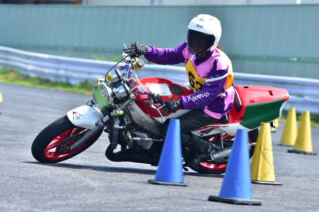 画像: NL級1位 木村由紀代&NSR250R 2分01秒482
