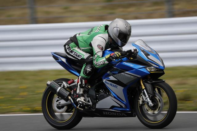 画像: 新型CBR250RRの最高速が明らかに! 白煙もうもう(CBR250RR)最高速:175.382km/h