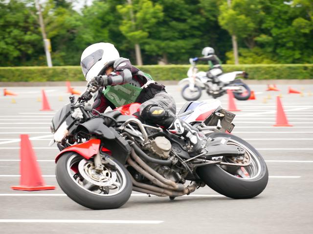 画像: C1・番場大介選手@CBR600F4i
