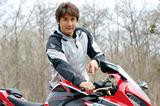 画像: 伊藤さんが一番気になっていたのは、スロットルバイワイヤの出来。「MotoGPレプリカのRC213V-S並みに、操作に対して"ツキ"がすごく滑らかなので乗りやすいです。"ドンツキ"もなくて、意のままに操れますね」