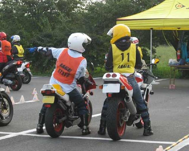 画像: CBR250RR、ライターの安藤さんちに引き取られるの巻(寺崎愛)