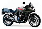 画像: ■ SUZUKI GSX400Sカタナ 1992年4月発売 1100カタナブームの到来により、先行発売されていた250に続き、ファンの熱いリクエストに応えて登場した中型モデル。エンジンには同社のレプリカモデルGSX-R譲りの水冷エンジンを採用。スタイルもオリジナルの1100に忠実に再現されていた。●水冷4ストDOHC4バルブ並列4気筒●398cc●53PS/10500rpm●3.8kg-m/9500rpm●182kg●100/80-18・140/70-17●65万9000円