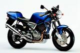 画像: ■Goose350 1991年12月発売 DR350用をベースのエンジンを、パイプトラス部とアルミ製ハンガープレートで構成されるフレームに倒立フォークを装着、まるでレーサーレプリカのようなポジションとハンドリング特性を持ち、キビキビとしたパワー特性と切れ味鋭い走りが特徴。絶版となったいまでも人気のシングルスポーツ。250仕様もラインナップされた。 ●油冷4ストOHC4バルブ単気筒●348cc●33PS/8000rpm●3.3kgm/6500rpm●145kg●110/70-17・140/70-17●56万9000円