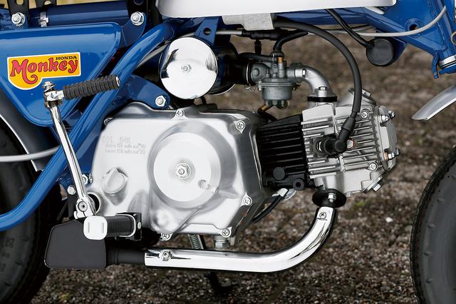 画像: スーパーカブC50ベースのOHC単気筒で、遠心クラッチ3速ミッションを装備するエンジンはZ50Mと基本的に同じ。吸排気系の改良により、Z50Mよりわずかにパワー アップした。