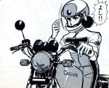画像: 言わずと知れた、最初に出てくる沢渡の愛車。ハードなムードのオープニングは、ライダーだけでなく、免許取得年齢前のライダー予備軍の心まで鷲掴みにした。風邪をひいて乗っているときに、4 輪に追突してオシャカに。その後Z400GP を駆り、競争技世界一決定戦に臨んだ。©️新谷かおる