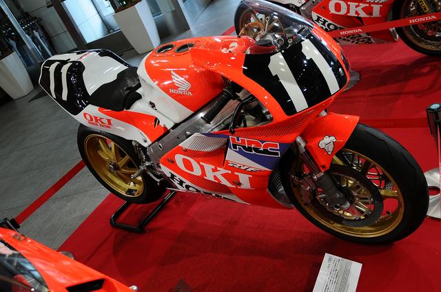 画像: 1991 RVF750