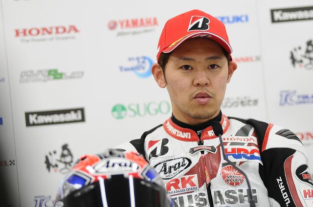 画像: 開幕戦・鈴鹿の優勝インタビューで むっ、上の写真(つまり現在)と比べると、明らかに体を絞っている!