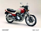 画像: ●エンジン型式:空冷4 ストDOHC4 バルブ並列4 気筒●総排気量:399cc ●最高出力:48PS/11000rpm ●最大トルク:3.4kg-m/9000rpm ●乾燥重量:173kg ●燃料タンク容量:17L ●前・後ブレーキ:ディスク・ディスク●前・後タイヤサイズ:3.60-18・4.10-18 ●発売年月:1981 年11 月●発売当時の価格:47 万円/48 万5000 円 (ツートーン)