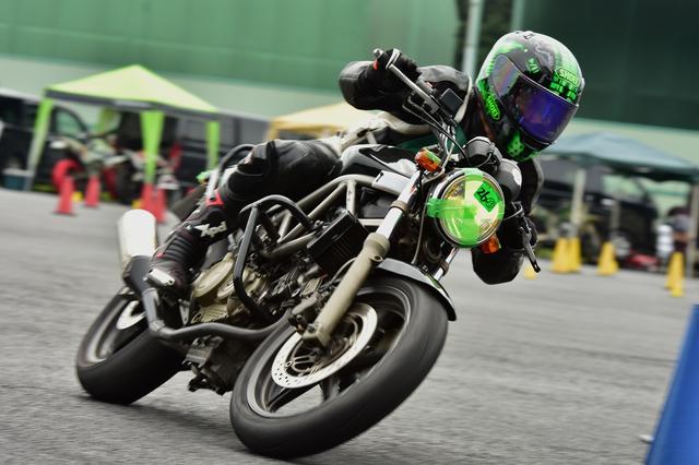 画像: C2級1位 山口康一選手&VTR250 1分43秒286