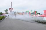 画像: グランプリスクエアにはクーリングミストが! 涼しかった~ でもカメラもしっとり濡れた~><