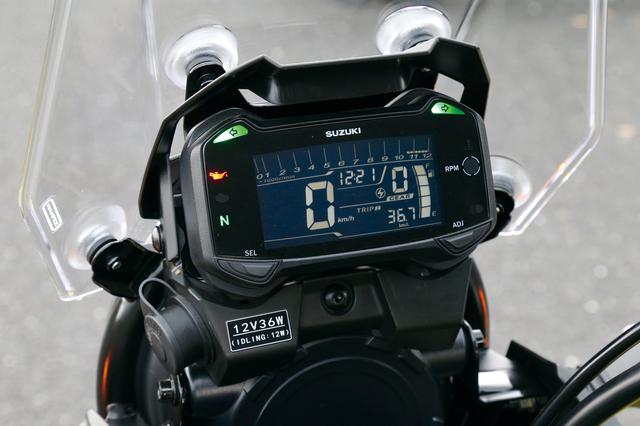 画像: GSX250Rと共通の軽量な液晶メーターを採用。見やすさに優れた反転表示や、シフトインジケーター、ハザードランプの標準採用など、ロングツーリングを安全快適にするための充実した機能が満載されている。