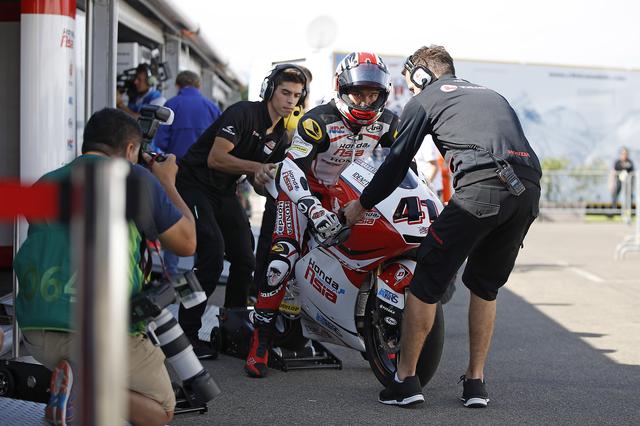 画像: ナカリン・アティラプワパ 選手(Moto3)