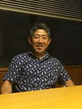 画像: ちなみに、岡田さんは根がジェントルマンなため、取材モードとなると最初はきっちりと敬語モードで話してくれます。ま、話が進んだり、飲んだりすると自然と崩れて来るのですが(笑)。そんなわけで、後半ではだんだん“素”のモードになってる口調でお楽しみください。