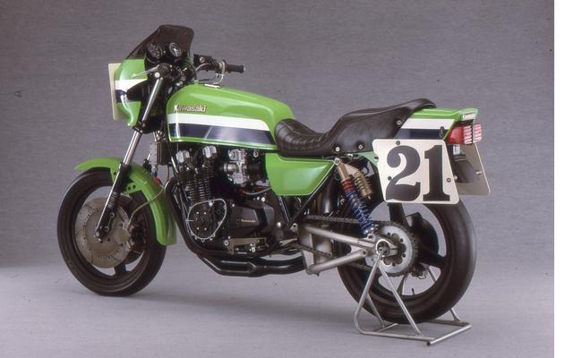 画像: KZ1000S1は1981年のAMAチャンピオンであるE・ローソンが駆ったワークスマシンの市販版というべき 市販レーサー。ホモロゲーション取得に必要な台数を僅かに上回る30台しか販売されなかった。