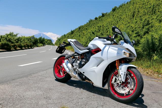 画像: DUCATI SUPERSPORT S 最高出力:110HP/9000rpm 最大トルク:9.5㎏-m/6500rpm 価格:180万9000円/183万9000円(ホワイト)