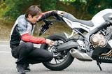 画像: ホイールベースの長さが、650のハンドリングの安定感に影響していると思います。短いマフラーは、デザイン的に上手くまとめているなと感じましたね。