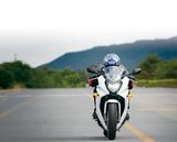 画像2: パワーもフレーム剛性も十分、スーパースポーツと変わらない速さ!