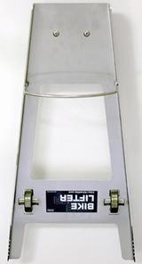 画像: ステンレス製の本体に、スチール製ベアリングタイヤ、後輪はスチール製360度回転ボールベアリングという構成。ガレージに保有しておくと、バイクの移動や整理が、格段にラクチンになるアイテムなのだ。