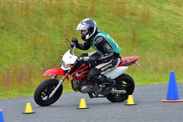 画像: C1級7位・五十嵐選手&XR100モタード 1分48秒683