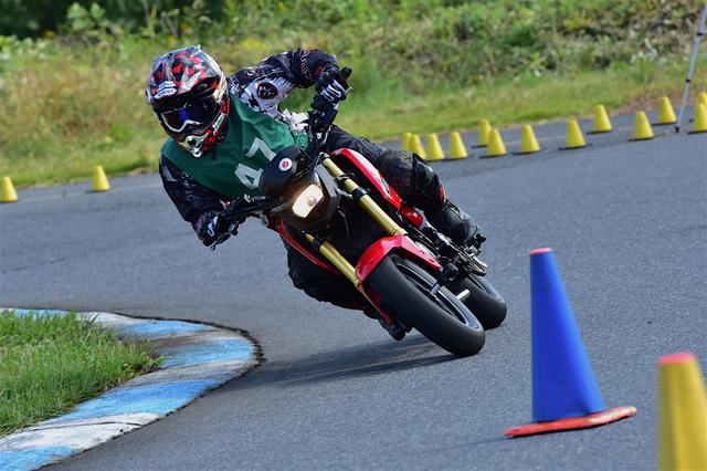 画像: C1級1位・山根選手&グロム 1分45秒881