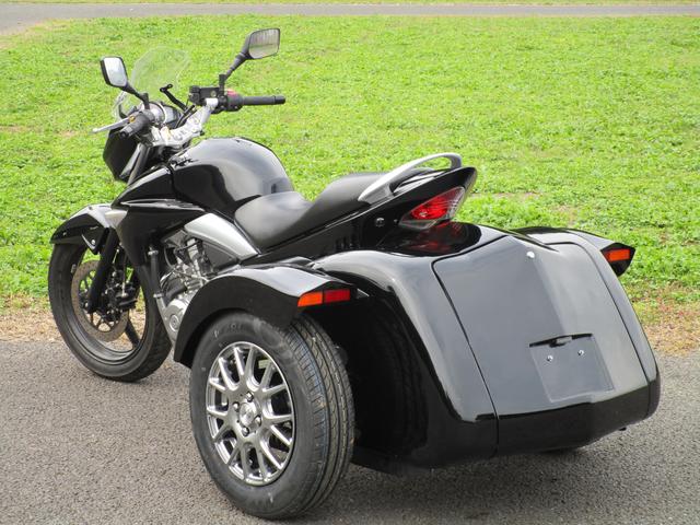 画像: スズキGSR250のトライクも発売しております。