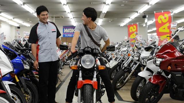 画像2: 大学生がバイクとの出会いで人生が少しずつ変化していくストーリー