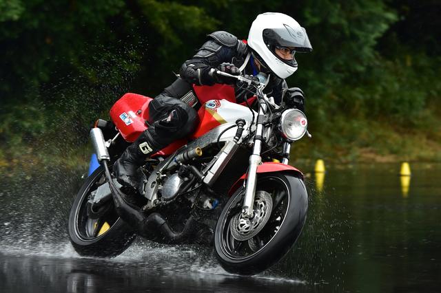 画像: A級8位 廣瀬 章選手&NSR250R 1分50秒415