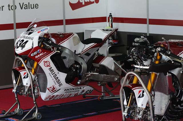 画像: NewCBR1000RR-SP2 WSBKはサッパリですが、全日本ではチャンピオン争い中です!