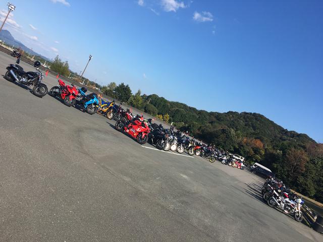 画像3: 11月4日(土)に静岡県袋井市の小笠山総合運動公園 エコパ第9駐車場で開催された、『YZF-R全国ミーティング』に参加してきました!
