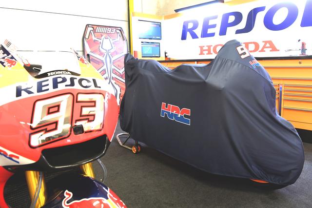 画像: HRCワークスRC213Vでの使用例! 市販品にはゼッケンナンバーは入らないので、ご注意を。
