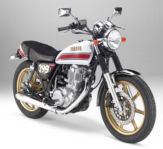 画像: SR400 AUTHENTIC外装セット <セット内容>■税込価格:9万1800円 ・フューエルタンク ・サイドカバー(数字は排気量を表現) ・テールカバー ※ガソリンタンク裏側の形状が異なるため、キャブレター車には装着不可。