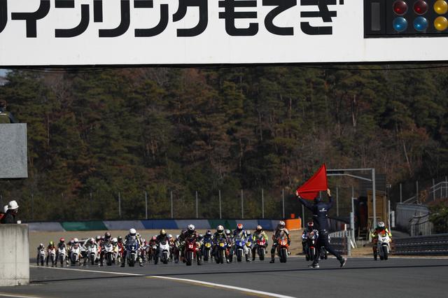 画像: 大人の趣味として、またキッズライダーの登竜門として人気のNSF100。この日開催された「NSF100 HRCトロフィー グランドチャンピオンシップ2017」も、熱いレースが展開されました!