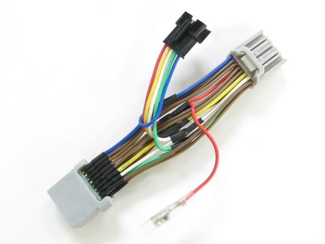 画像: ハーネスのみも.3000円(税別)で販売。別売のSPI-110と組み合わせて使用する