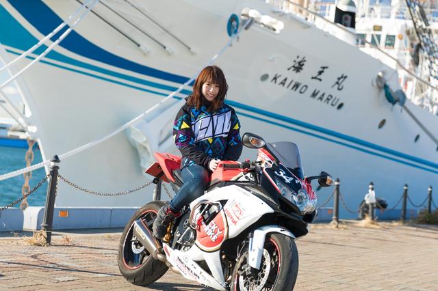 画像: 海王丸の前で!