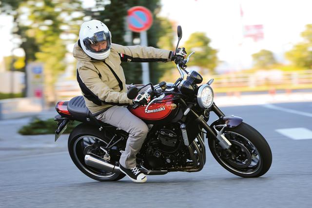 画像: KAWASAKI Z900RS SPECIFICATIONS ●エンジン形式:水冷4ストDOHC4バルブ並列4気筒●総排気量:948cc●最高出力:111PS/8500rom●最大トルク:10.0kg-m/6500rpm●車両重量:215kg●燃料タンク容量:17L●タイヤサイズ(前・後):120/70ZR17・180/55ZR17■価格:129万6000円(ブラウンは132万8400円)