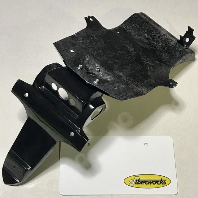 画像3: ファイバーワークスから SUZUKIジクサー用 ショートナンバーステーキット登場