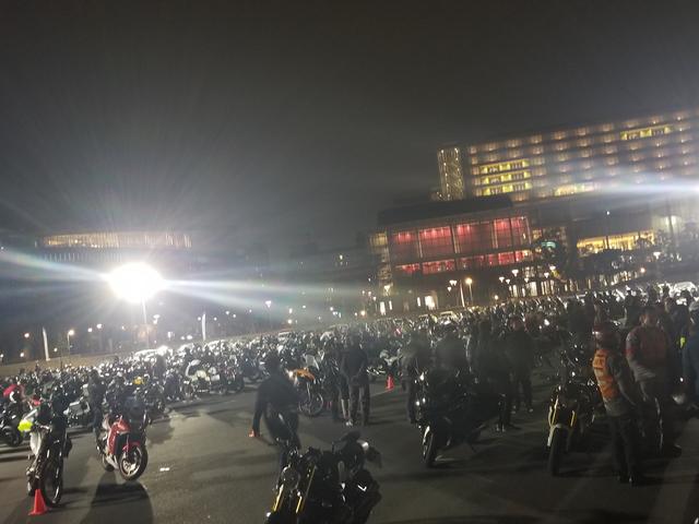 画像: 何台あるんだろう!? 車種やメーカーは関係なく愛車で集まれるイベントっていいよね(^^*)