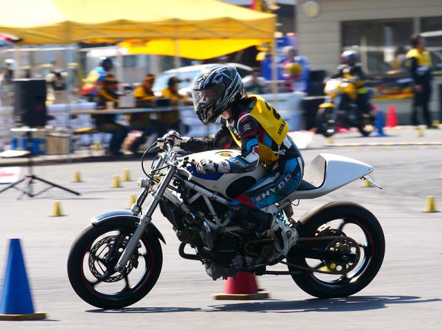 画像: NL級2位 岡野月子選手&VTR250 1分44秒879