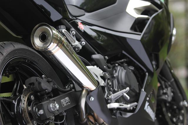 画像4: SP忠男から2018~ NINJA400適応のショートメガホンマフラーが登場