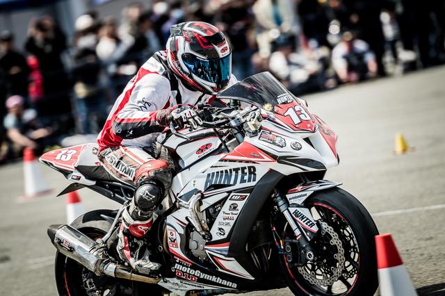 画像: Aクラス1位・小崎選手&ZX-10R