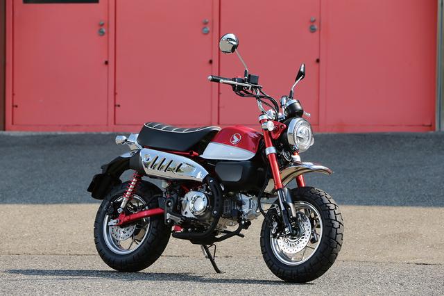 画像: スケール比率から忠実に再現した車体は、50㏄モンキーがそのまま大きくなった。各パーツの大きさや形状はもちろん、タイヤとフェンダーの間隔などもこだわり抜いた。
