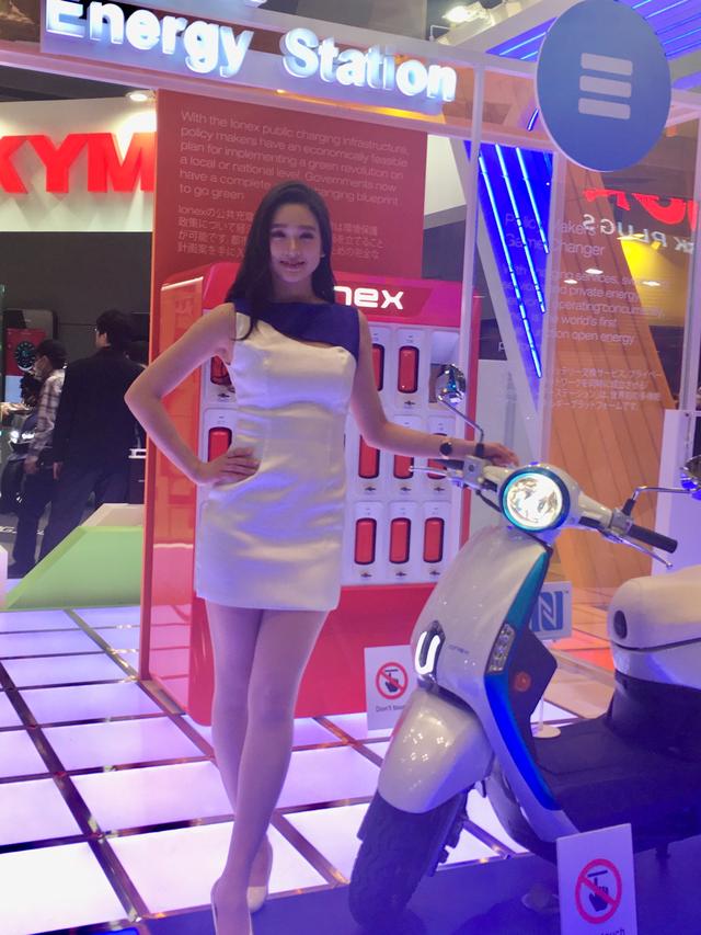 画像: E nergy Stationさんブースには 清楚な美女ばかりで驚き( ☉д⊙)
